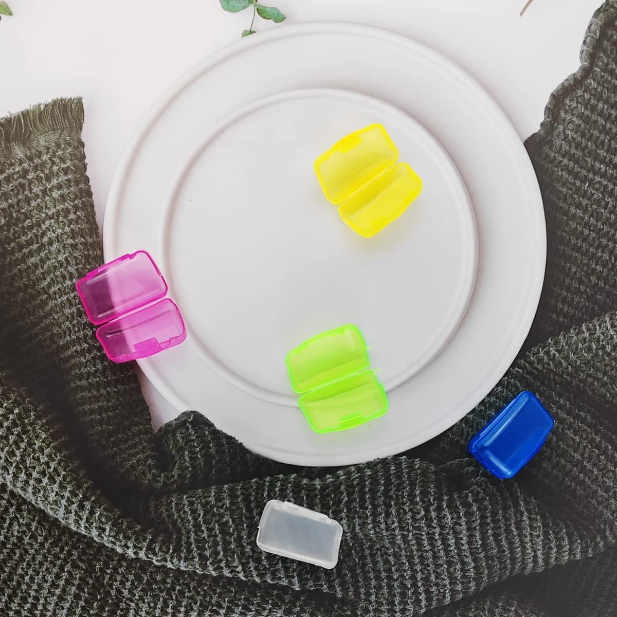 100PCS Portable Toothbrush Containers Travel Toothbrush Cap Cover Tooth Brush Caps Convenient for Travel, Home, Office and Hotel Use