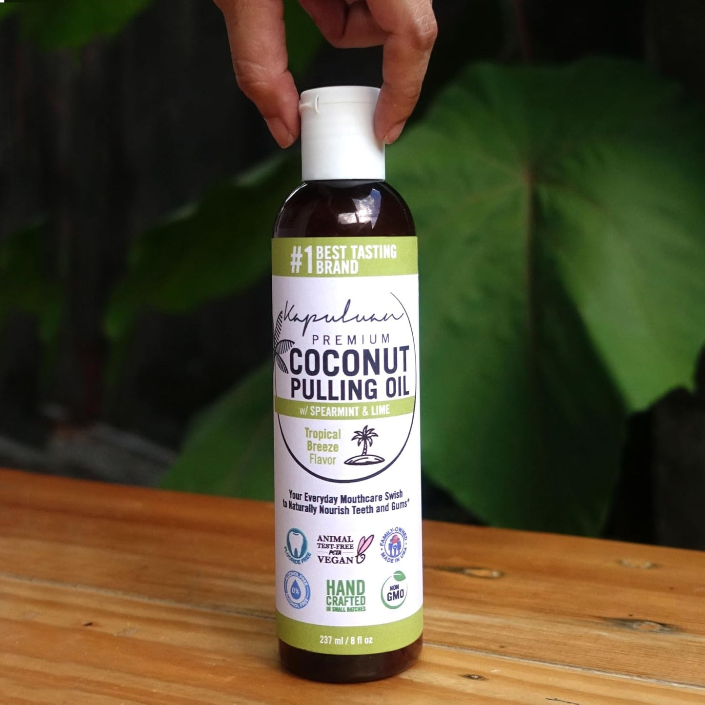 Kapuluan Coconut Oil Pulling for Teeth and Gums Mouthwash, 100% Pure and Natural, Non-GMO, Ayurvedic ā Refreshing Spearmint and Lime Essential Oils