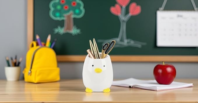White Ceramic Chick-Shaped Toothbrush Holder, Multi-Functional Storage Cup. Suitable for Bathroom, Kitchen, Bedroom, and Office Decoration (1piece, Chick Design).