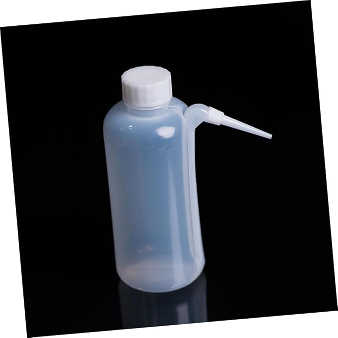 500ml Plastic Wash Bottle Squeeze Top Portable Rinse Bottle for Cleaning and Watering Wide Mouth Design for Easy Dispensing