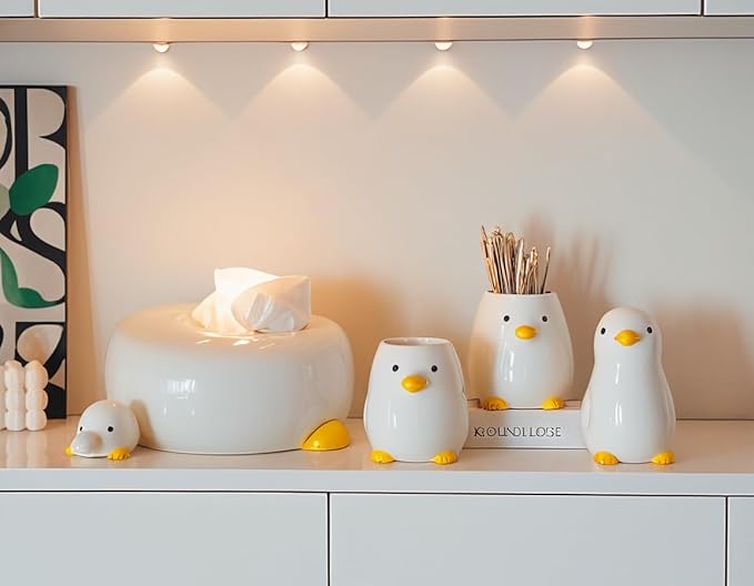 White Ceramic Chick-Shaped Toothbrush Holder, Multi-Functional Storage Cup. Suitable for Bathroom, Kitchen, Bedroom, and Office Decoration (1piece, Chick Design).