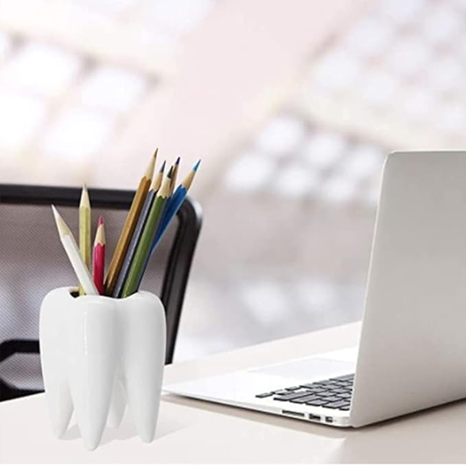 Tooth-Shaped Toothbrush Holder, Ceramic Toothbrush Holder Storage Bucket, Personalized Decoration, Tooth Brush Holder, Creative Birthday Gift, Desktop, Office Desk Decoration (White)