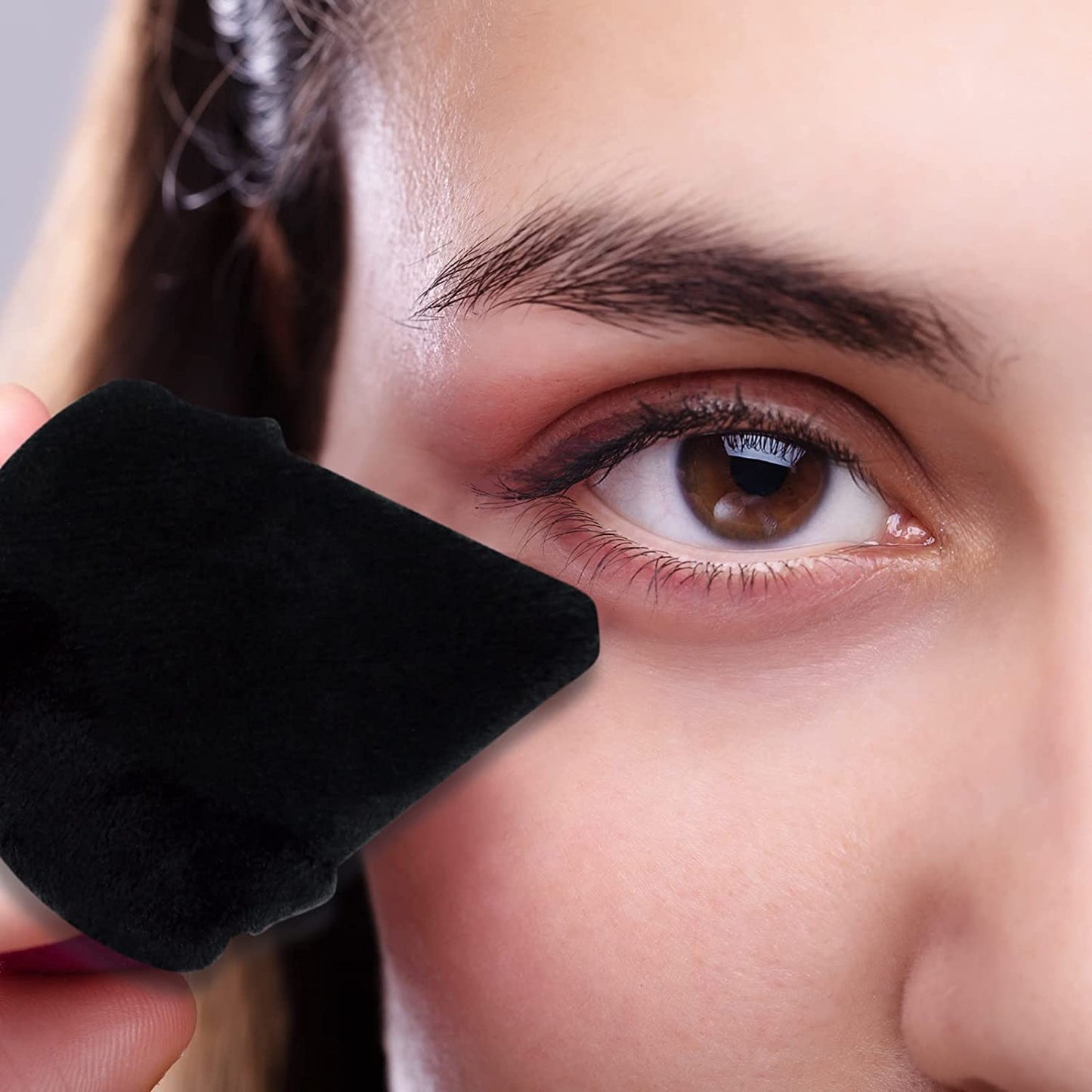 2 Pcs EVAOUXIU Triangle Powder Puff for Face Powder, Soft Plush Setting Powder Puff, Velour Cosmetic Foundation Blender Sponge Beauty Makeup Tools (Black&Pink)