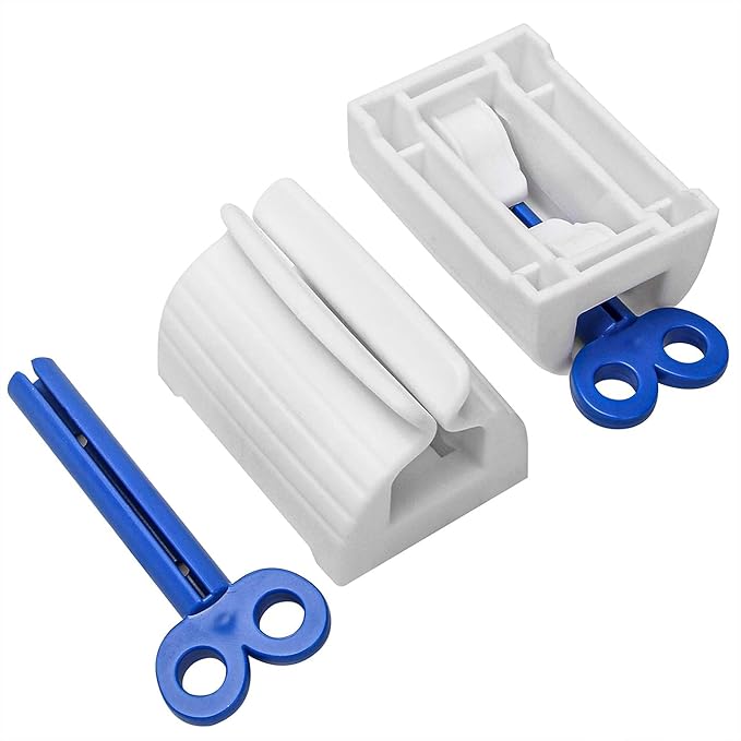 Antiplaque & Whitening Toothpaste, Peppermint, Fluoride-Free – 4 Pack (4.5 oz Each, 18 oz Total) – Natural Whitening with Zinc & Xylitol + Free Toothpaste Squeezer Gift