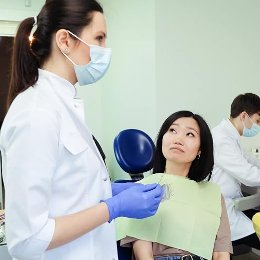 JMU 125 Pack Dental Bibs, Disposable Dental Bibs 3-Ply Waterproof Patient Bibs Tray Covers 13" x 18" Green