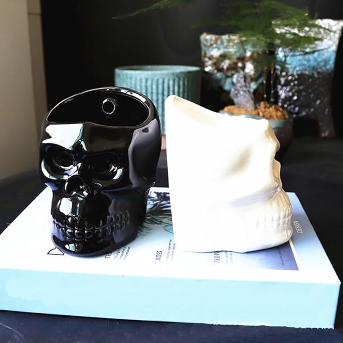 Skull-Shaped Toothbrush Holder, Skull Ceramic Small Storage Tube, Skull Pen Holder, Skull Succulent Flower Pot, Creative Decoration, Wall-Mounted Small Storage Tube (Black Skull)