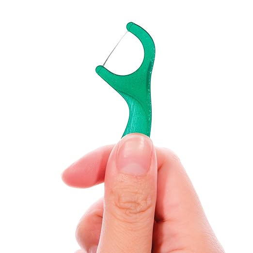 GUM Professional Clean Floss Picks - Extra Strong Shred-Resistant Floss, Easy Grip Handle - Dental Flossers for Adults - Fresh Mint Flavor, 90ct (Pack of 2)