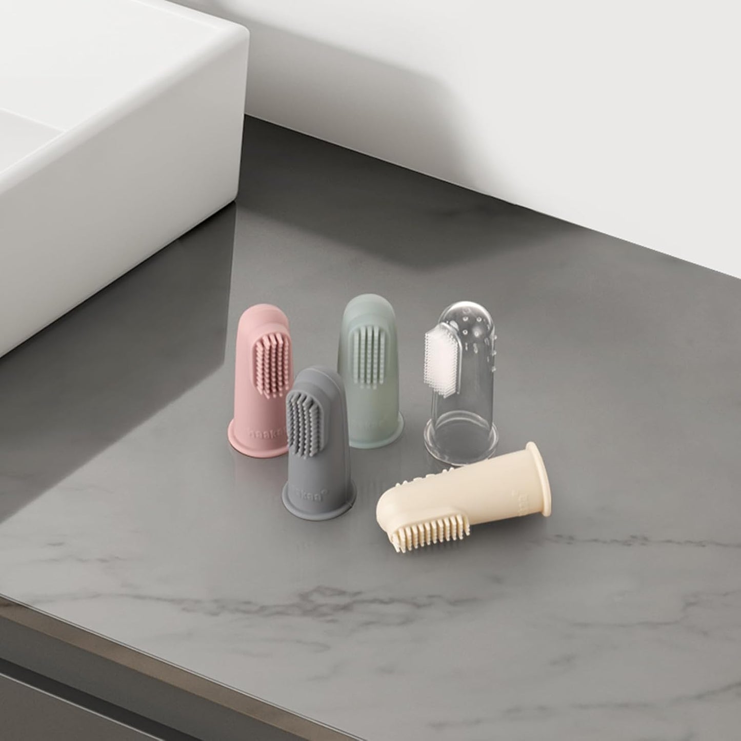 haakaa Silicone Baby Finger Toothbrush Set, Baby’s First Toothbrush with Case, Soft Bristle Toothbrush for Infant Oral Care, 3 Months +