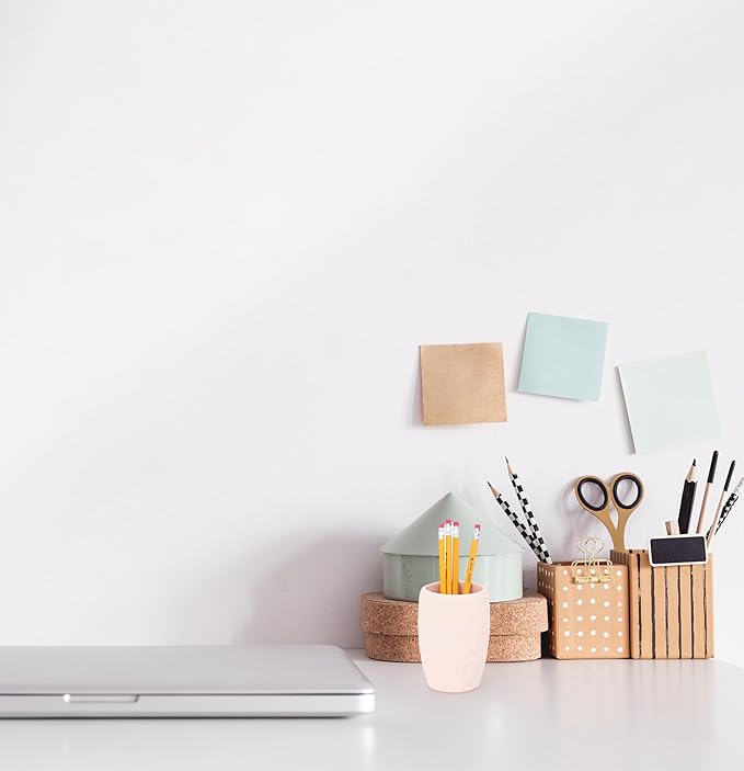 Jay Franco Disney Minnie Mouse Tumbler - Pink Resin Toothbrush/Pen Holder - Bathroom Décor