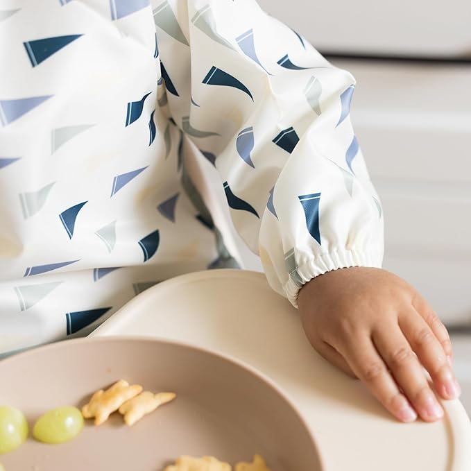 Tiny Twinkle Long Sleeve Bib for Babies & Toddlers – 2 Pack Waterproof Smock Bibs for Eating – Machine Washable & Mess-Proof, Baby Feeding Essential & Shower Must-Have (Cars,Flags,6-24M)