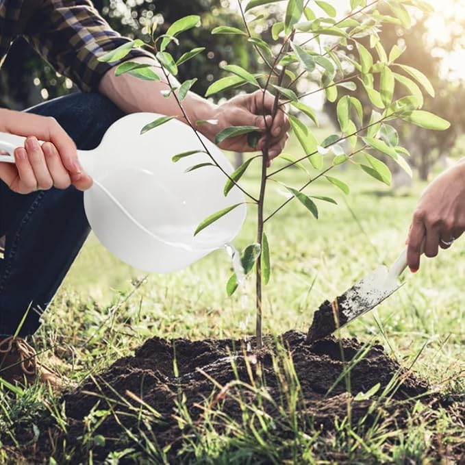 Plastic Water Scoop for Bath, 1.5 Liter Shower Ladle with Adhesive Hook, Bathroom Water Bath Cup, Bathing Ladle for Kids