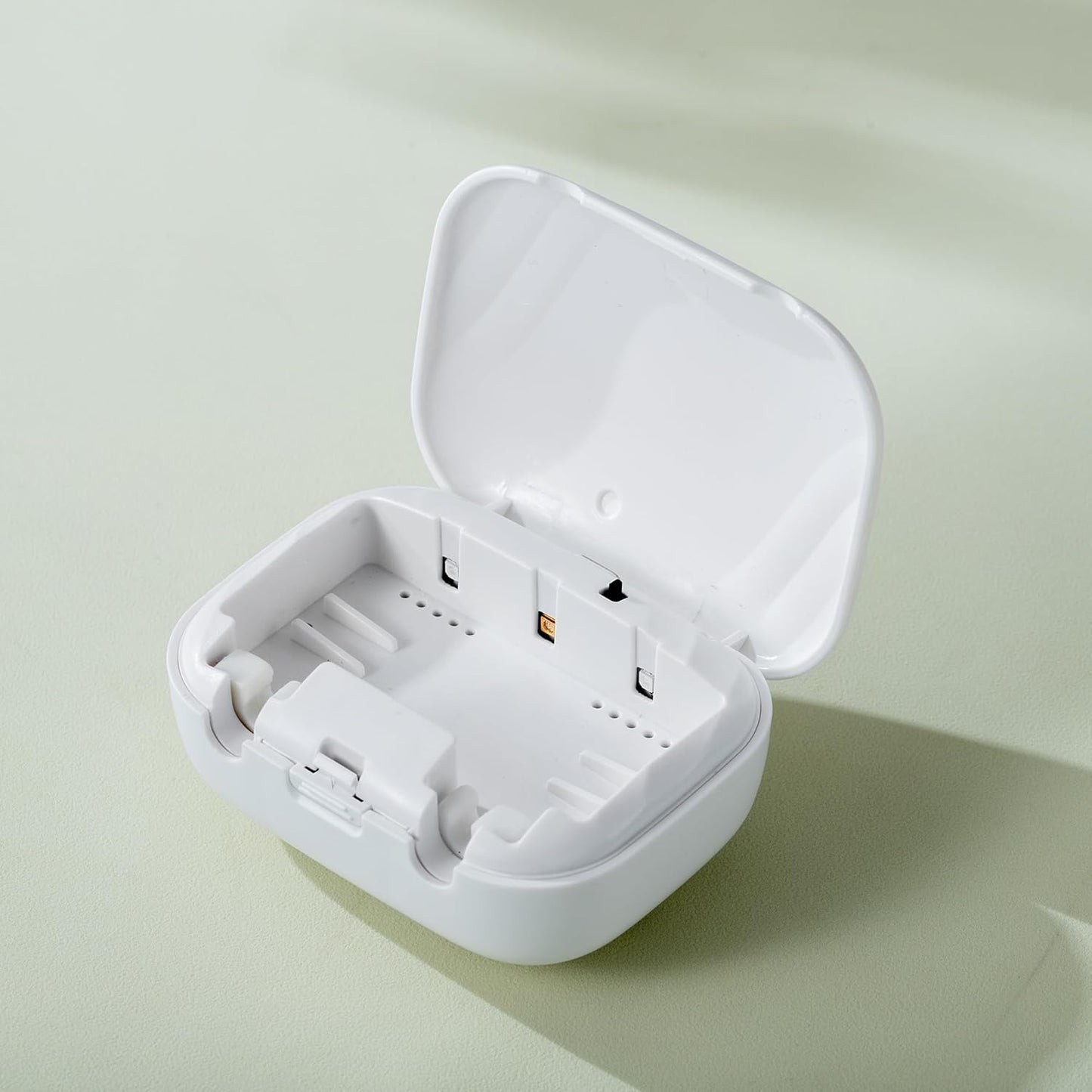 Toothbrush Sanitizeri Case with U V-C Lights, Dryer Heating, Fan Drying - Rechargeable Portable Toothbrush Cover, Hook Wall Mount Sterilizeri Box for Home, Travel & Fits All Toothbrushes