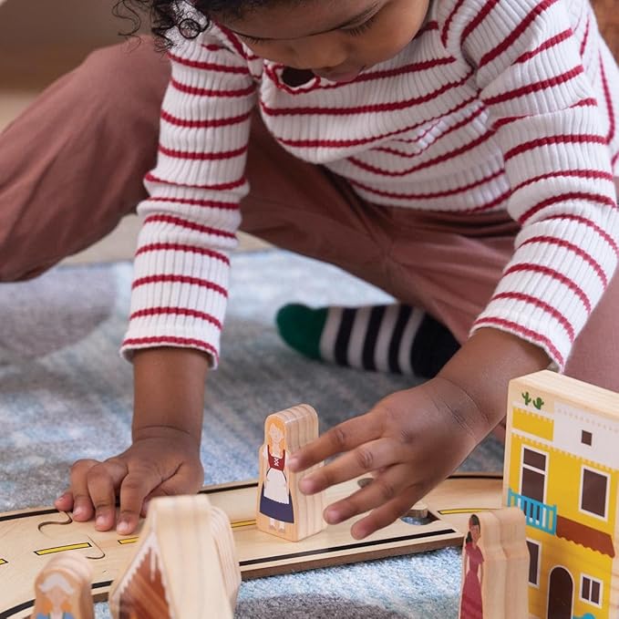 Kaplan Early Learning Friends Around The World Wooden Figures Set - 20-Piece Multicultural Diverse People Playset for Dramatic Play, Block Play, and Storytelling, Toddlers, Ages 2+