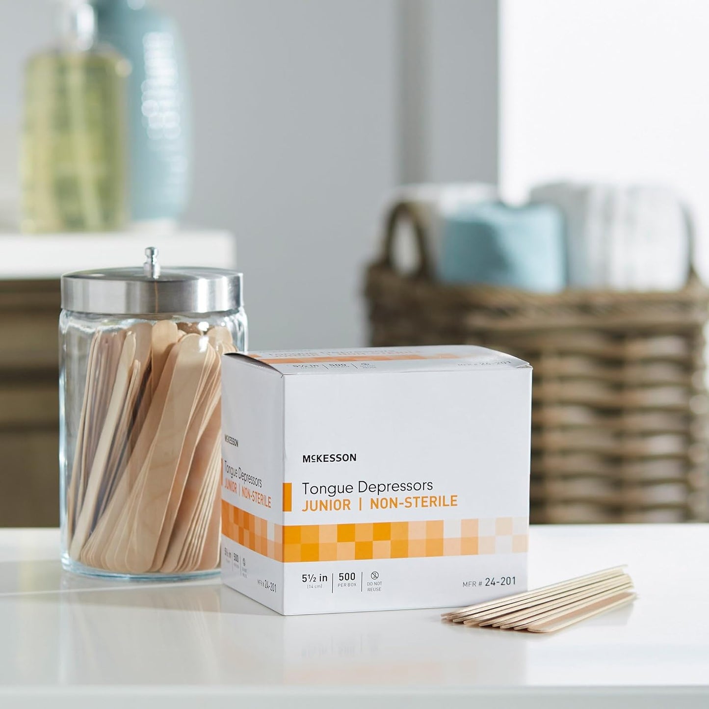 McKesson Tongue Depressors Adult Size, Non-Sterile, Wood, Unflavored, Splinter-Free (5000, 5.5")