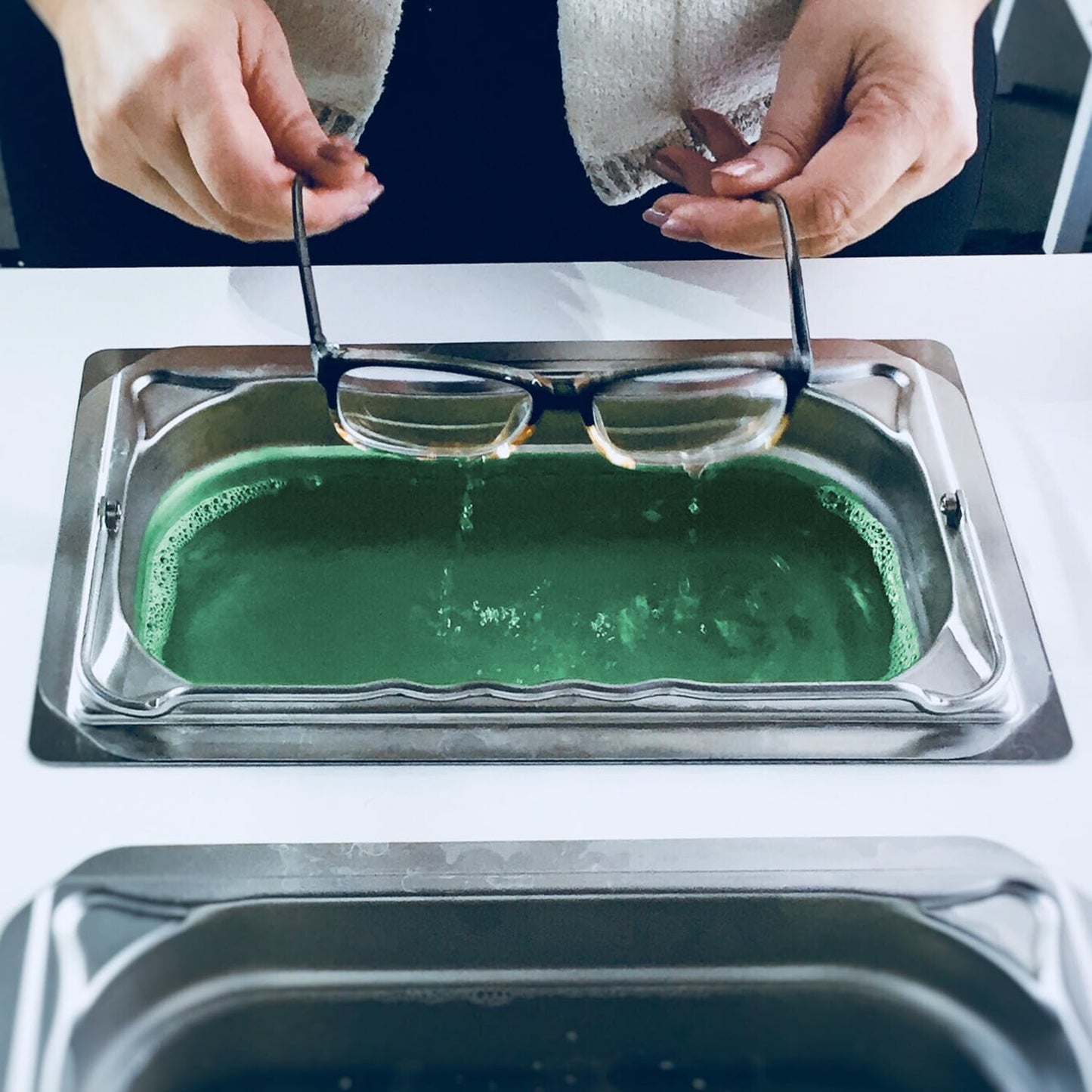 ERRECOM U-Sonic, Ultrasonic Cleaner Solution for Ultrasonic Machine Cleaners, Concentrate, Effective & Gentle Formulation for Jewels, Glasses, Aligner, Dentures, Small Accessories, 17 fl oz (500 mL)