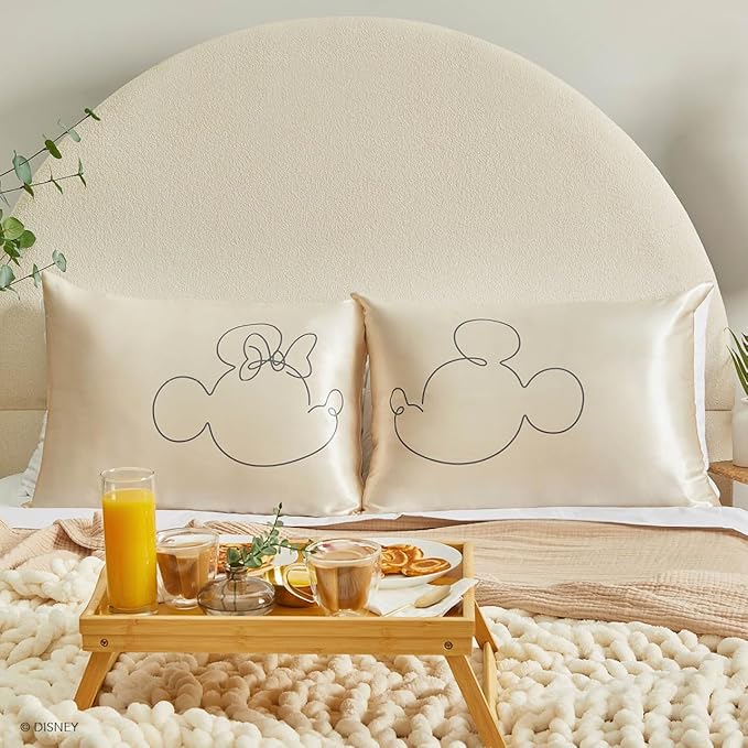 Kitsch & Disney Minnie Mouse Satin Pillowcase with Zipper Softer Than Silk, Cooling Pillow Case for Hair & Skin, Wrinkle-Free, Machine Washable, Queen/Standard (19x26)