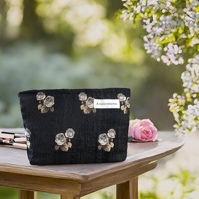 STARDW Aesthetic Floral Makeup Bag Cute Small Cosmetic Bags for Women Girls, Travel Toiletry Bag Large Capacity Zipper Makeup Pouch, Purse Organizer Pouches (Rose Vintage)