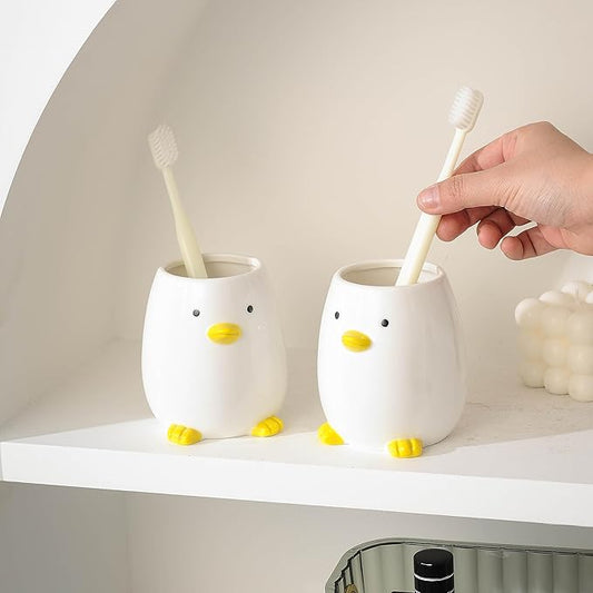 White Ceramic Chick-Shaped Toothbrush Holder, Multi-Functional Storage Cup. Suitable for Bathroom, Kitchen, Bedroom, and Office Decoration (1piece, Chick Design).