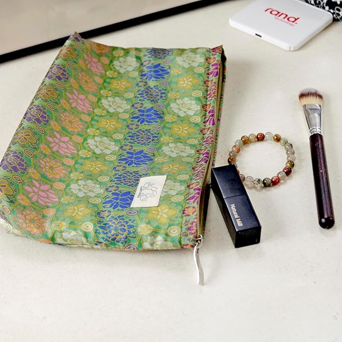 HAPPYHEIDI Cute Pouch Makeup Bag Cosmetic Toiletry Travel, Tote Purse Organizer, Machine Washable, Compact and Large Capacity, Bohemian Lotus Floral