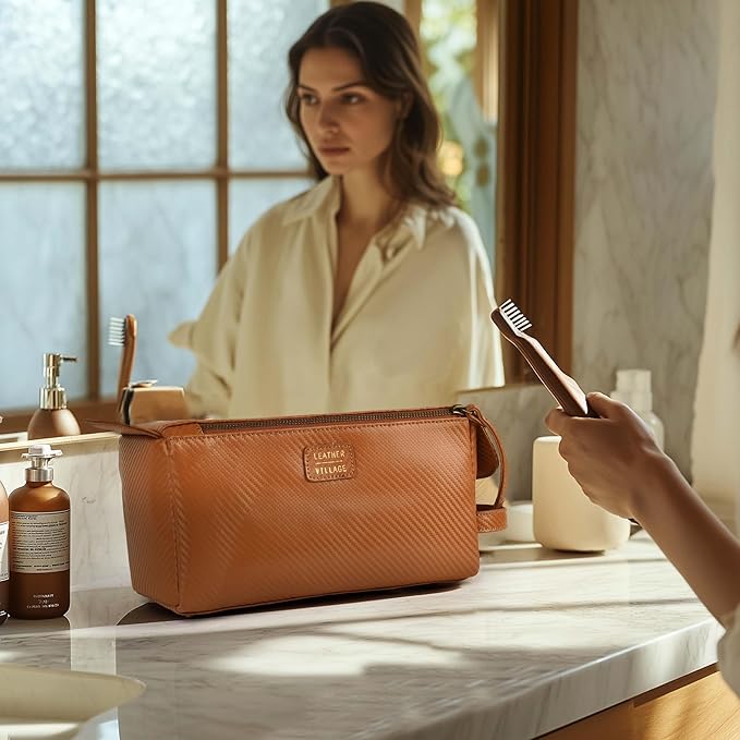 LEATHER VILLAGE Premium Carbon Fiber Genuine Leather Travel Toiletry Bag - Large Compact Dopp Kit, Water-Resistance Shaving & Cosmetic Organizer for Men & Women - Tan