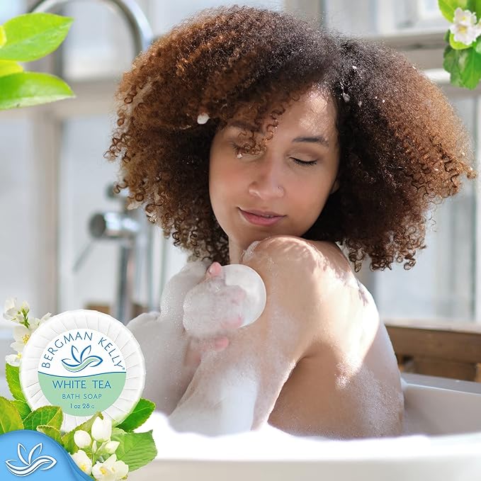 BERGMAN KELLY Round Hotel Soap Bars, Shampoo & Conditioner 3-Piece Set (1 oz each, 150 pc, White Tea), Delight Your Guests with Revitalizing & Refreshing Mini Travel Toiletries & Bulk Amenities