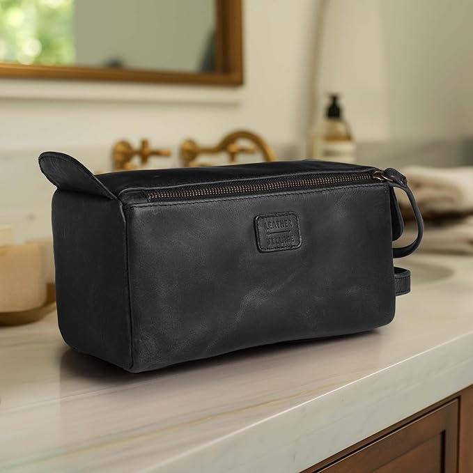 LEATHER VILLAGE Premium Leather Travel Toiletry Bag - Unisex Water-Resistant Travel Dopp Kit, Shaving & Cosmetic Organizer for Men & Women - Compact Bathroom Essentials - Distressed Black