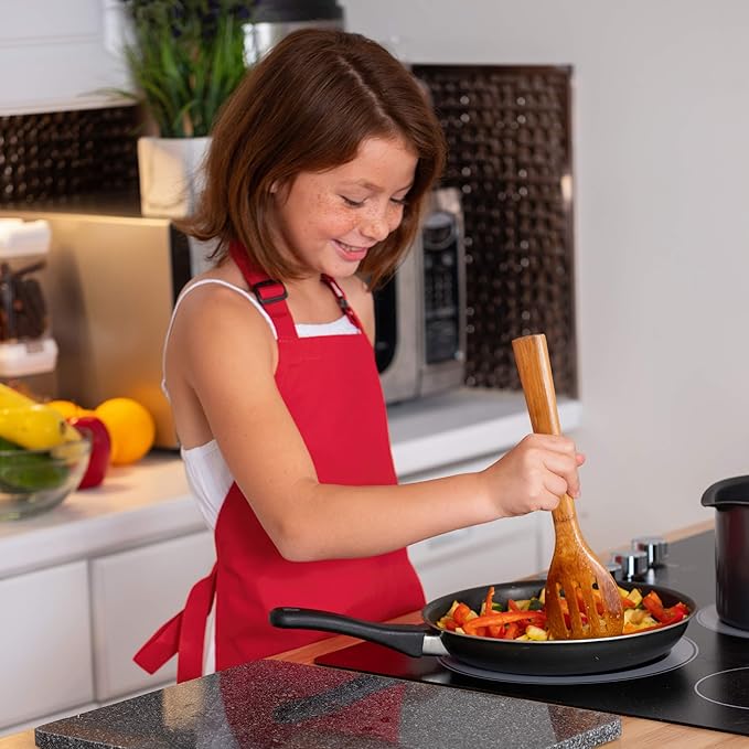 Kids Apron, Medium, 100% Cotton With An Adjustable Strap to fit All Ages