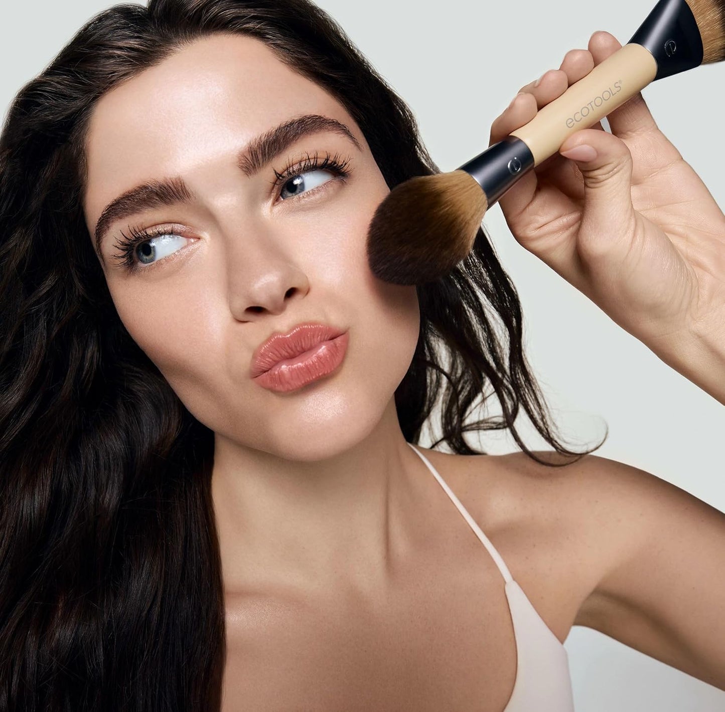 EcoTools Sculpt + Bronze Dual-Ended Makeup Brush, Fluffy Bronzer & Dense Contour Brush for Liquid, Cream & Powder Face Makeup, Travel-Friendly, Vegan & Cruelty-Free, Eco-Friendly Handle, 1 Count