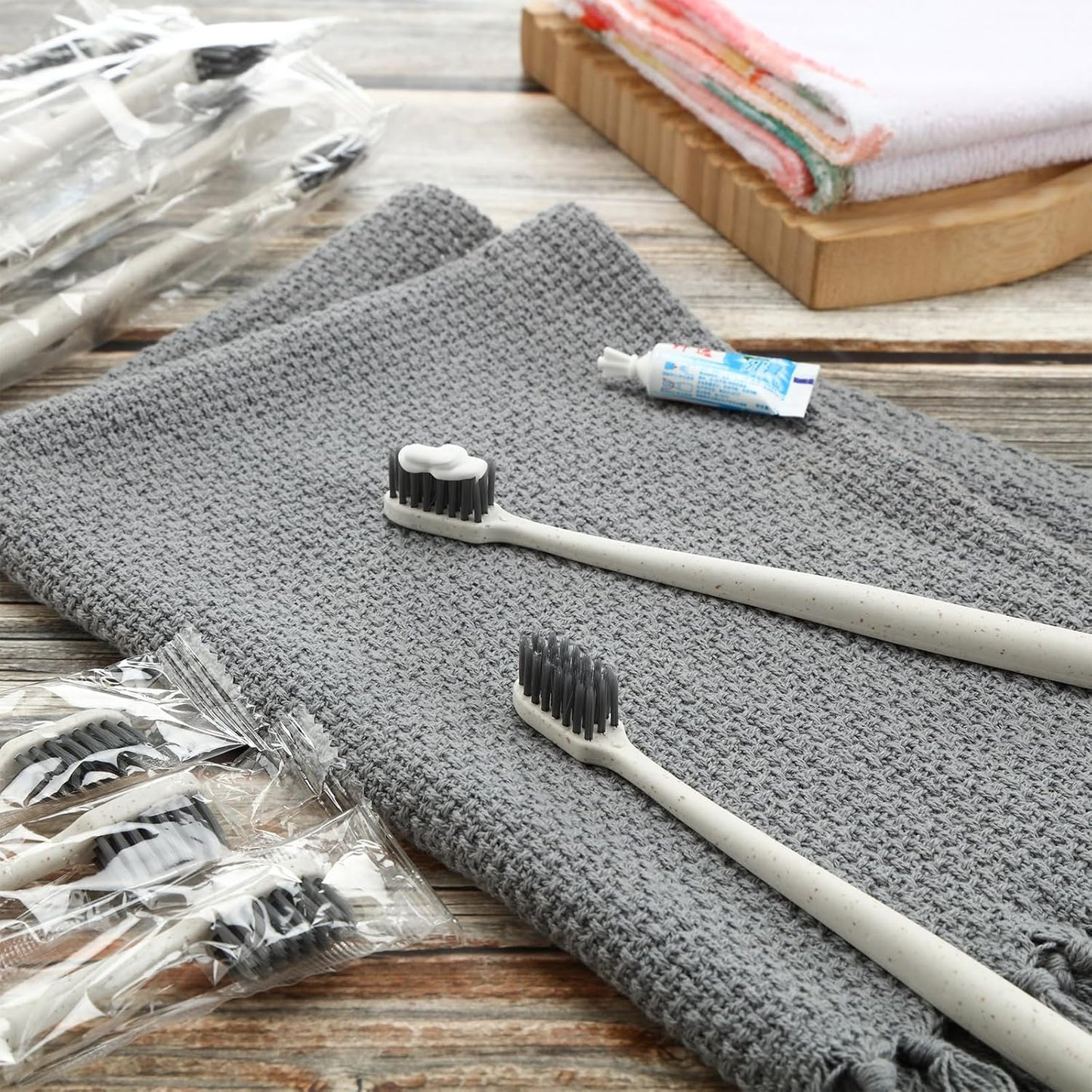 Uiifan 500 Sets Disposable Toothbrushes with Toothpaste Bulk Individually Wrapped Travel Toothbrush Kit Soft Bristle Tooth Brushes Homeless Supplies for Hotel Shelter Nursing Home Charity Donation