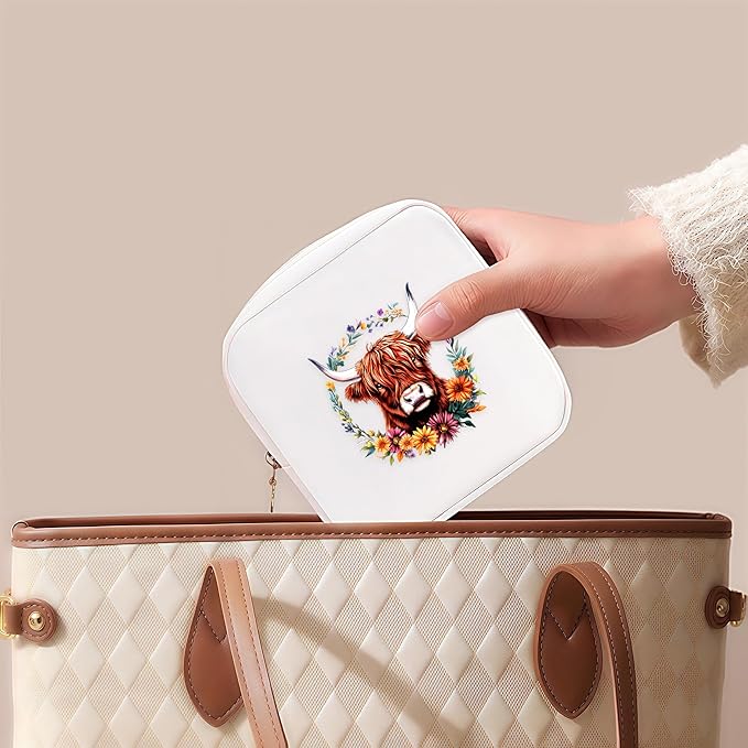 Highland Cow Mini Makeup Bag, Cow Gift For Women Girls, Cute Portable Zipper Pouch Cosmetic Bag For Teen Girls Kids, Small Storage Bag For Sanitary Pad, Period napkin bag!